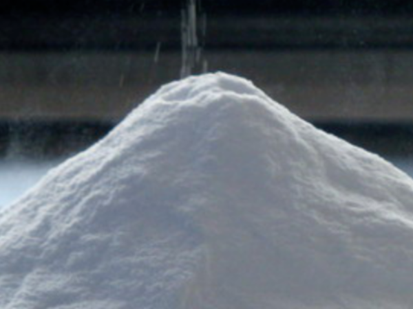 二氧化硅粉体为什么叫白炭黑？